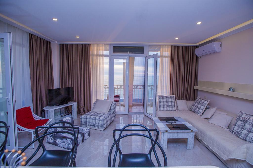 Apartment Magnolia Rustaveli 62 巴统 外观 照片